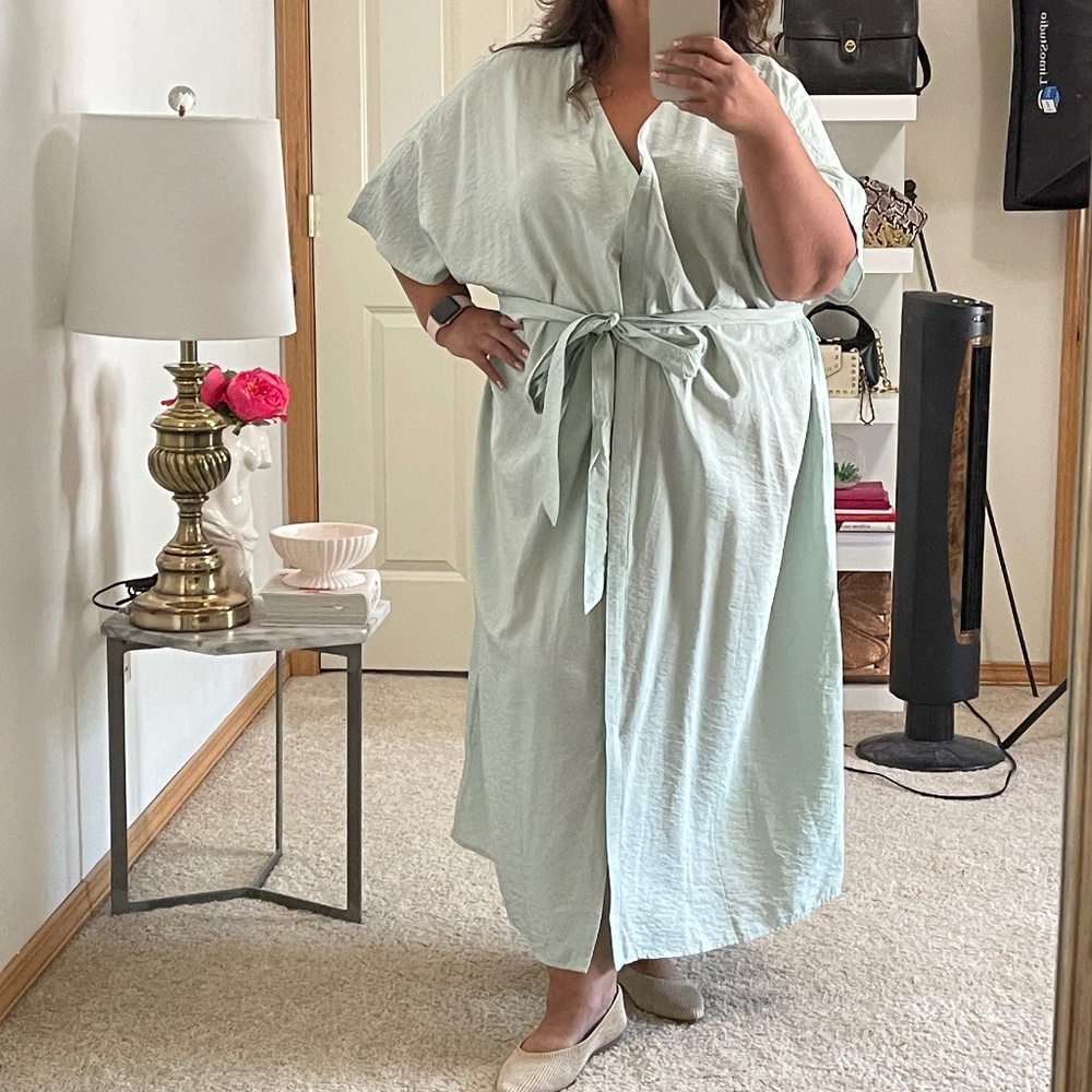 H&M green caftan dress with belt